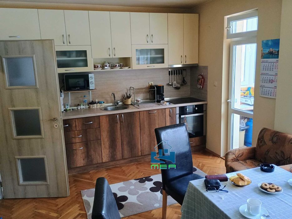 Продава се Двустаен апартамент в Плевен, Идеален център - 107 кв.м за 1215 €/кв.м - Снимка #12