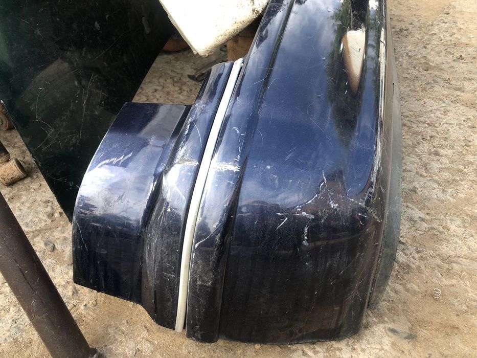 Toyota Gracia задний бампер.