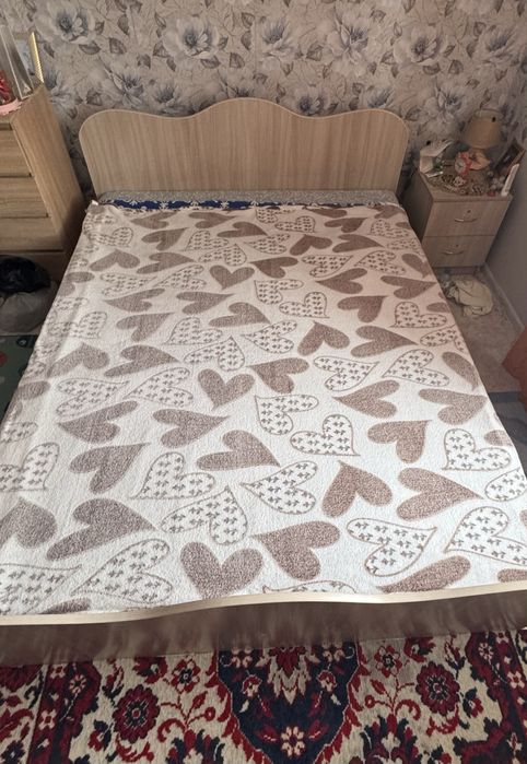 Продам 2-х спальную кровать