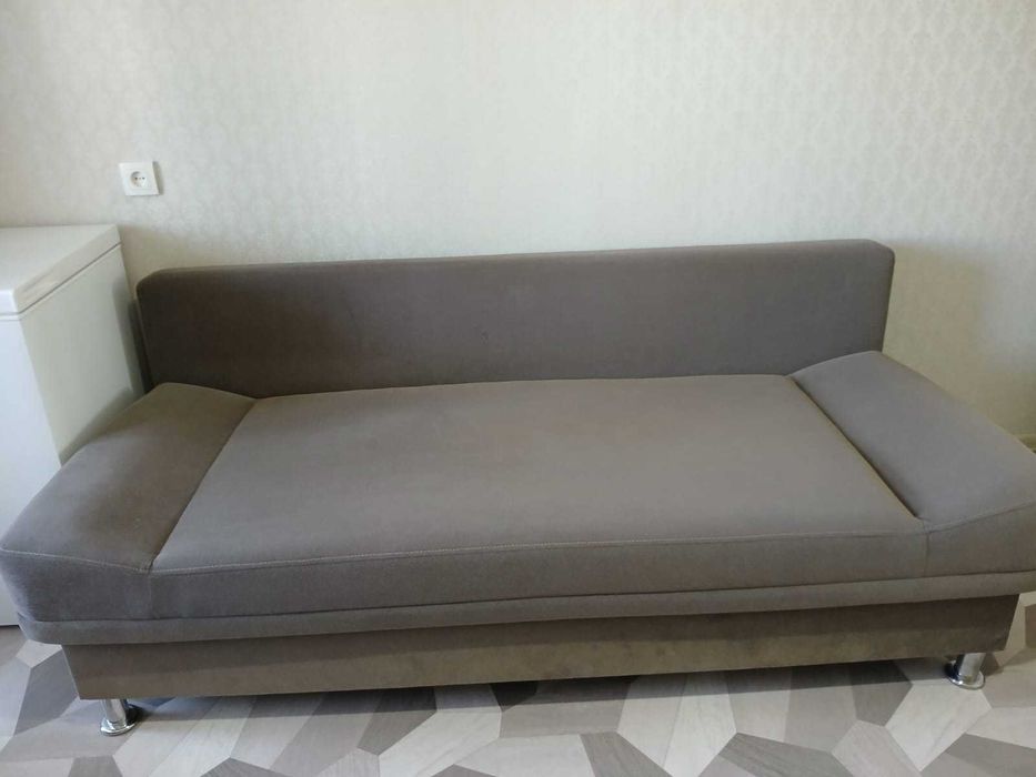 Продам диван, б/у