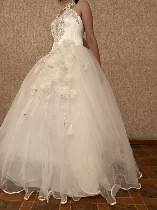 Продам шикарное свадебное платье.