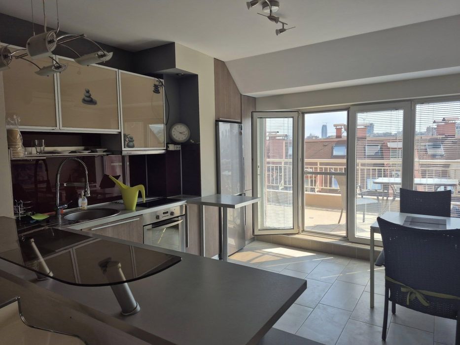 Дава се под наем Тристаен апартамент в София, Дървеница - 80 кв.м за 850 € - Снимка #1