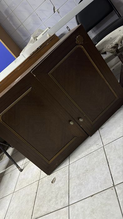 Шкаф навесной  для дома