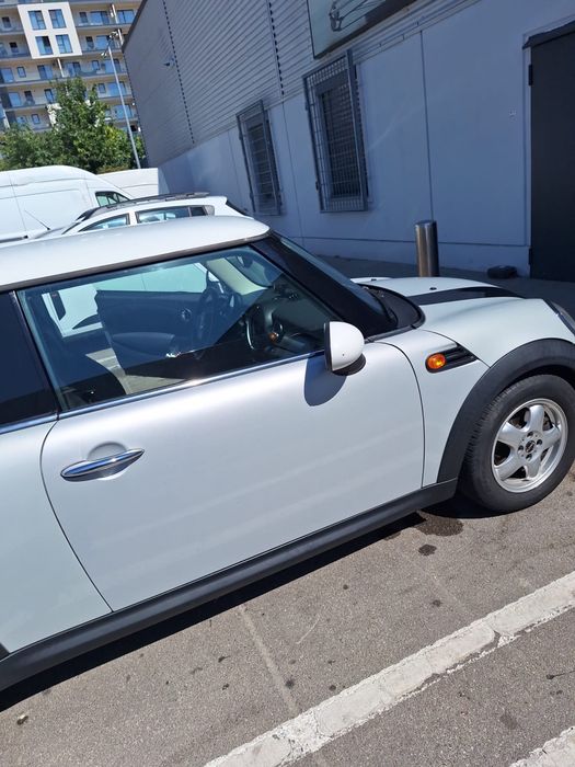 Vând MINI Cooper D 1.6 Diesel (2011) - Euro 5 - 112 CP - Impecabil