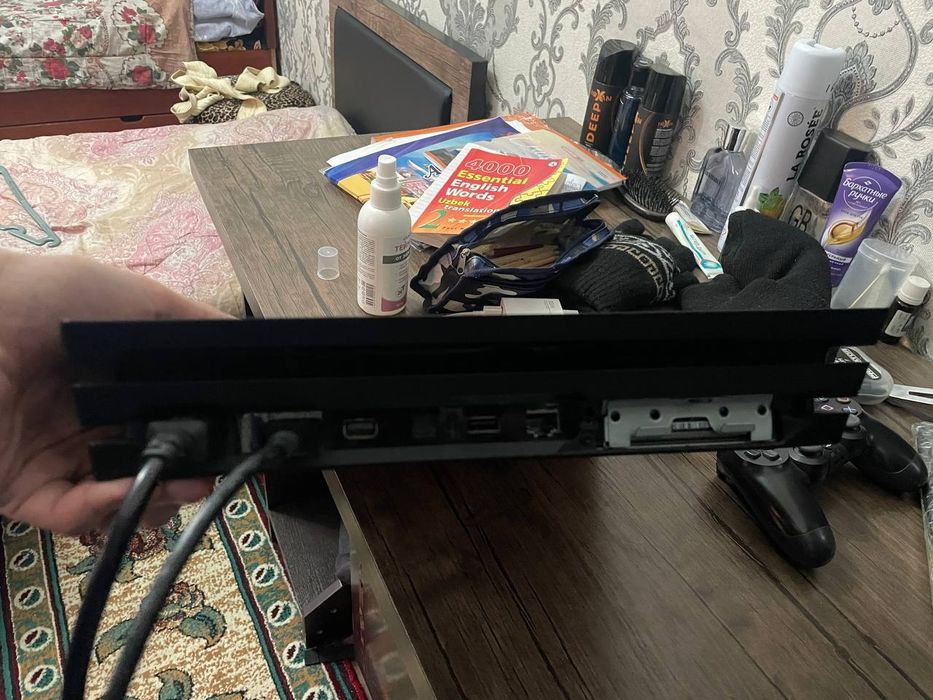 Playstation 4 pro sotiladi