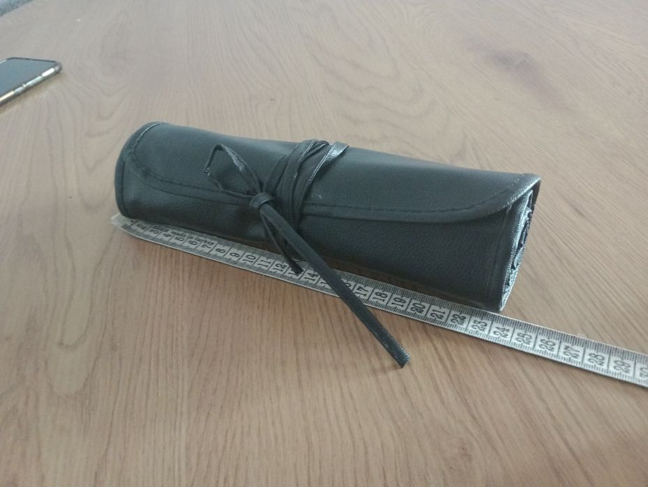 Husa scule sau pensule