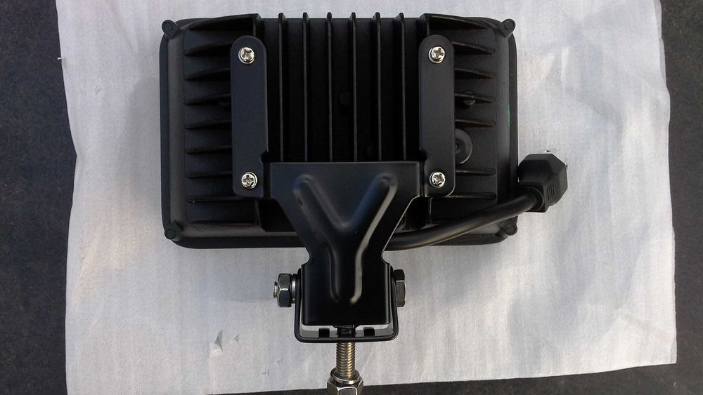 LED /ЛЕД/ фарове за трактори, камиони и др