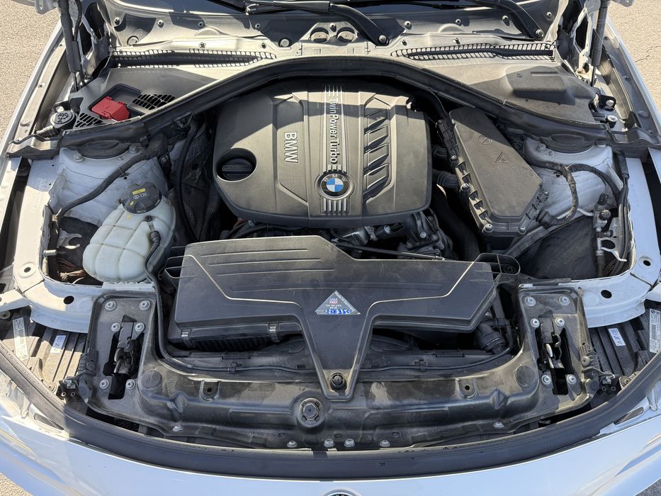 BMW Seria 3 F30 318d