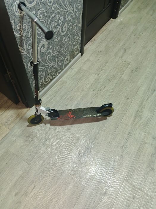 Продам самокат б/у