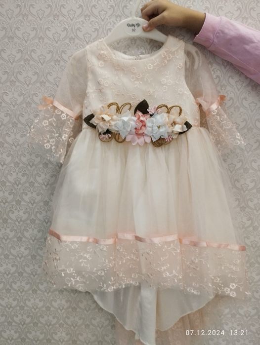 Нежно белое платье