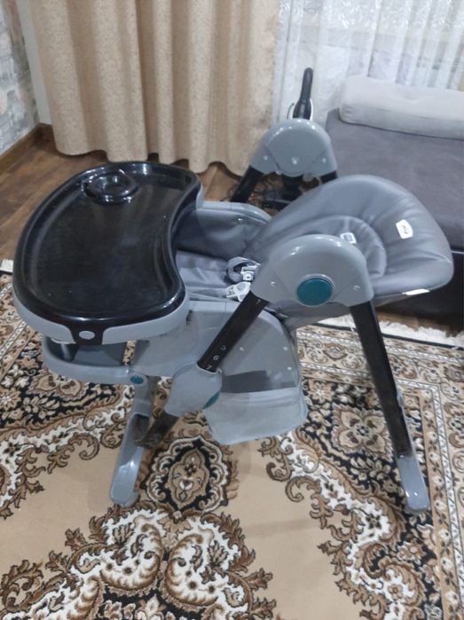 Детский стульчик для кормления