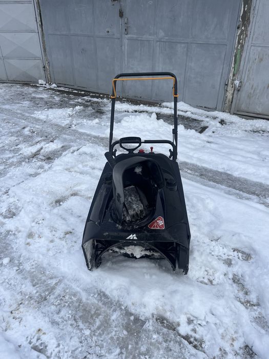 бензинов снегорин MCCulloch ST 53  Нов!