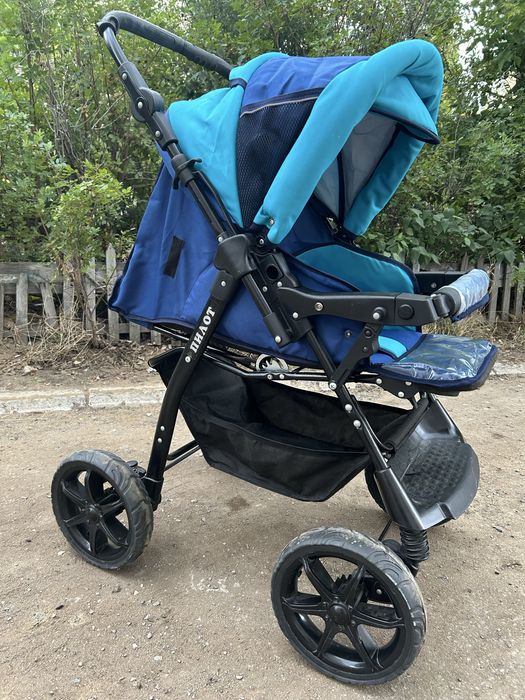 Продам коляску в хорошом состояние