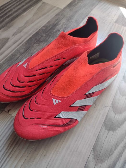 Детски футболни бутонки adidas Predator 42 номер