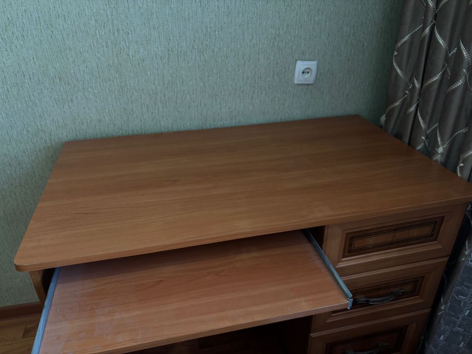 Комнатный столик