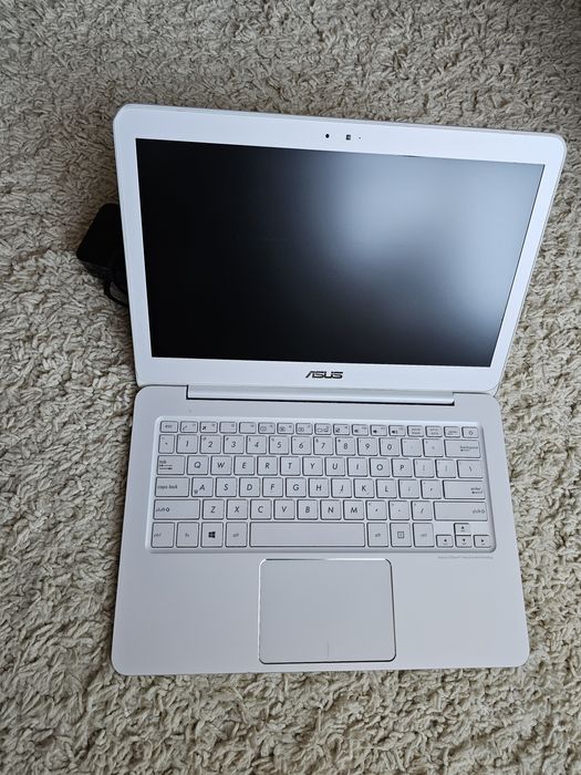 Asus ZenBook UX305 ультрабук