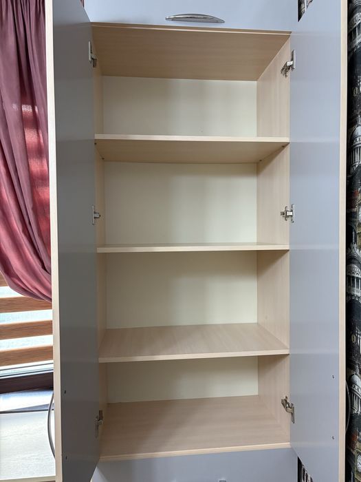 Продаю шкаф звоните