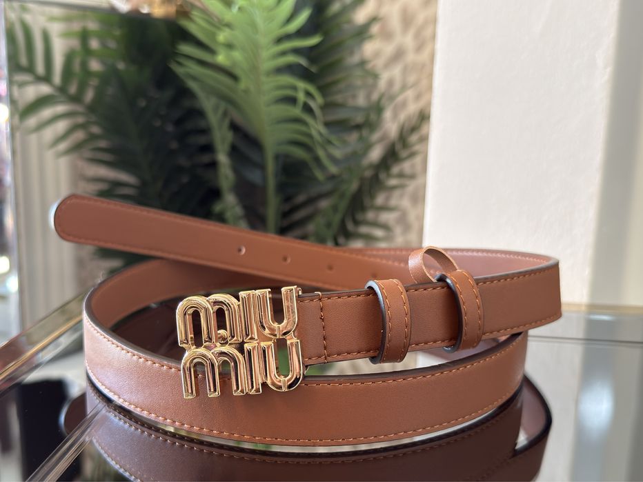Curea Miu Miu din piele – maro/taupe, cataramă aurie