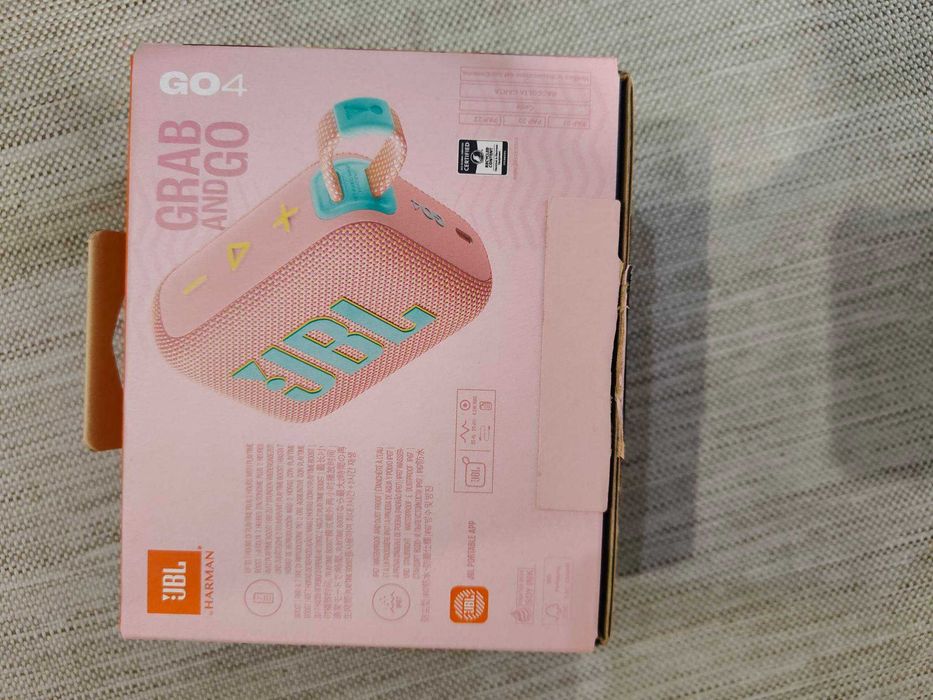 Портативна колонка JBL Go 4