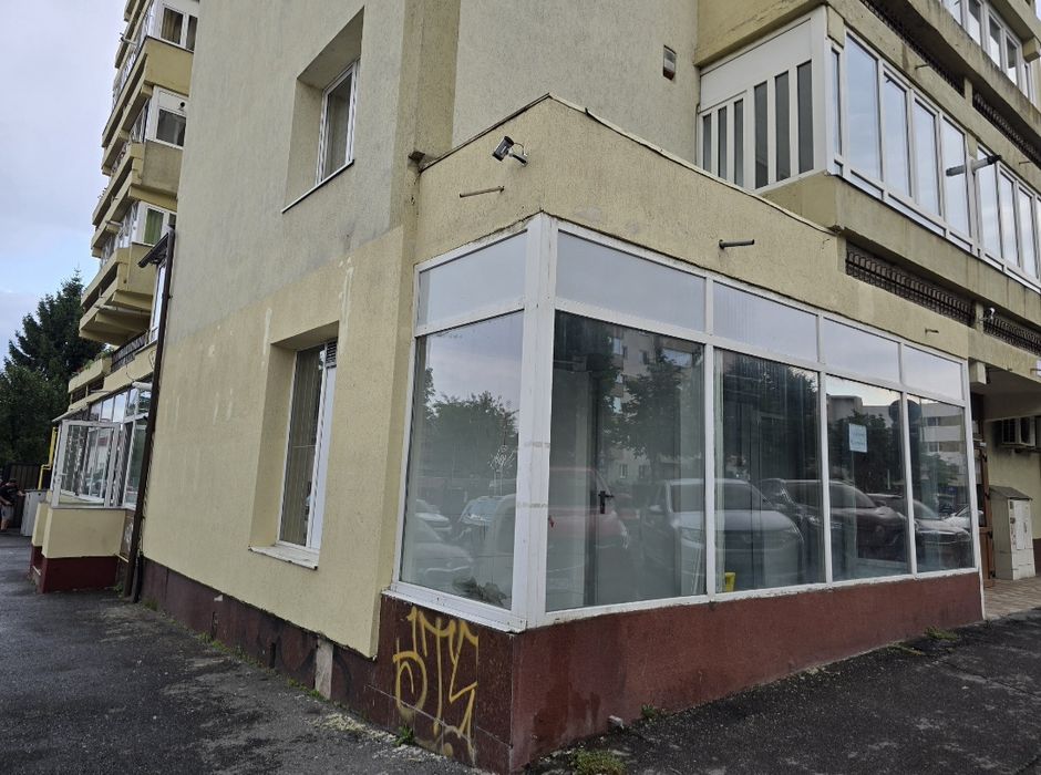 De închiriat spațiu comercial/birouri