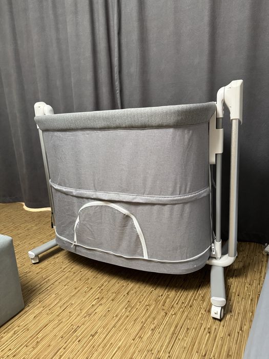 Детская кроватка: люлька + манеж