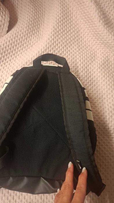 Раница Nike ,Zara 10evro