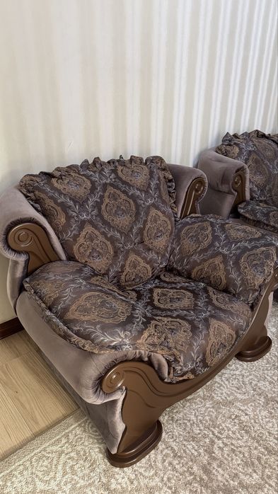Продам диван тройку