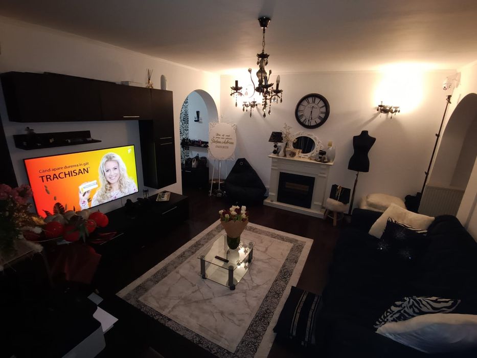 Apartament de vânzare.