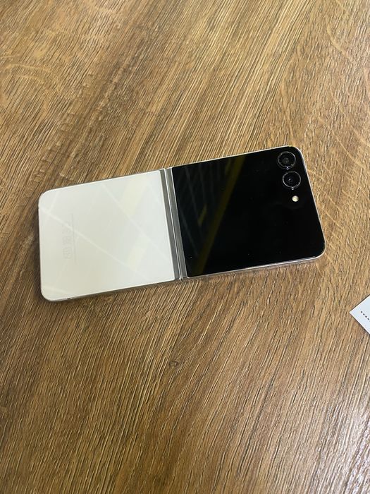 продам   либо обмен samsung Z flip 5