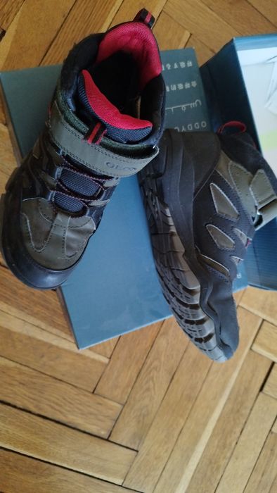 Зимни обувки   Geox 38 размер