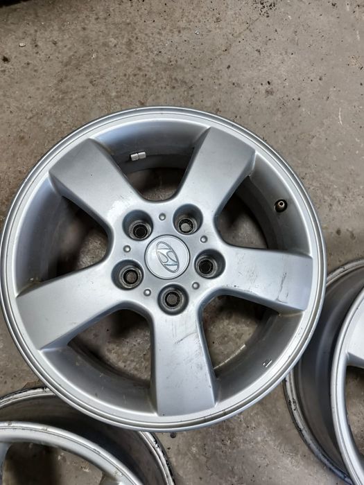 Продам оригинальные диски R16 5/114.3
