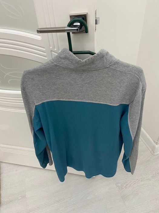 Продам кофту Calvin Klein