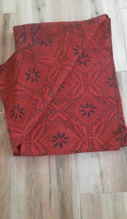 Вълнени килими нови