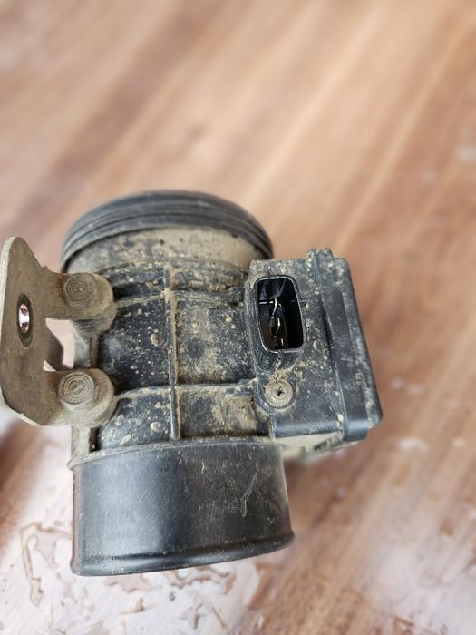 Debitmetru aer cu 3 pini suzuki vitara 16 valve benzina 1600cmc