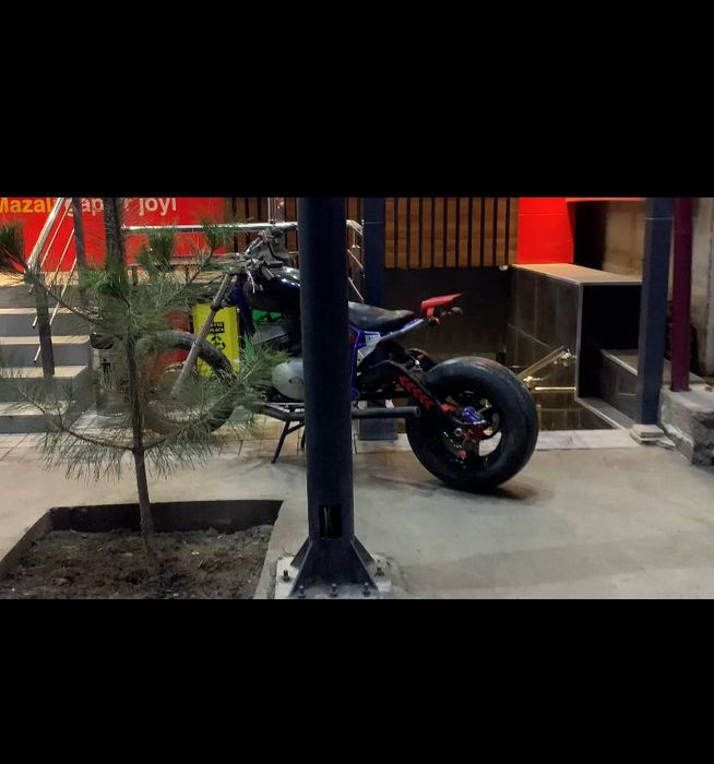 Moto sotiladi 2porshen