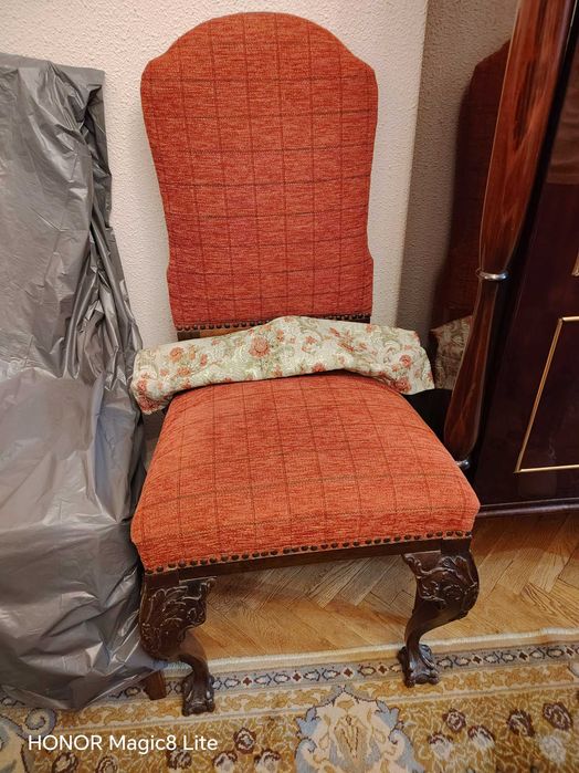 Scaune vintage lemn masiv cu picioare sculptate