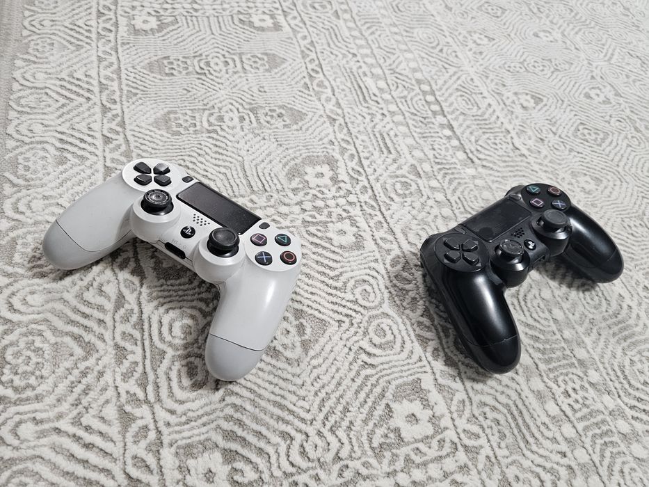 PlayStation 4 slim 1tb