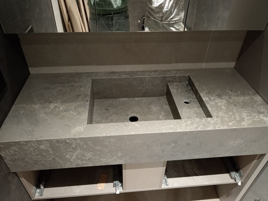 Столешница из искусственный камен