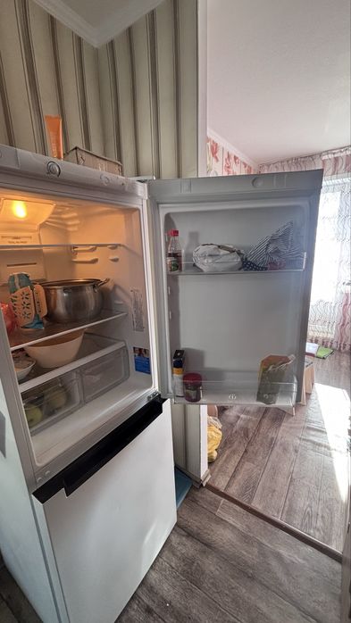 Продам холодильник Индезит