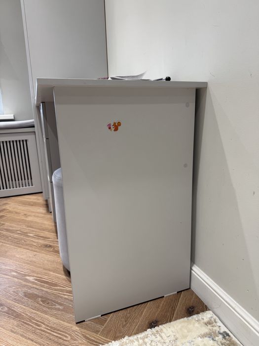 Продам письменный стол. Срочно!