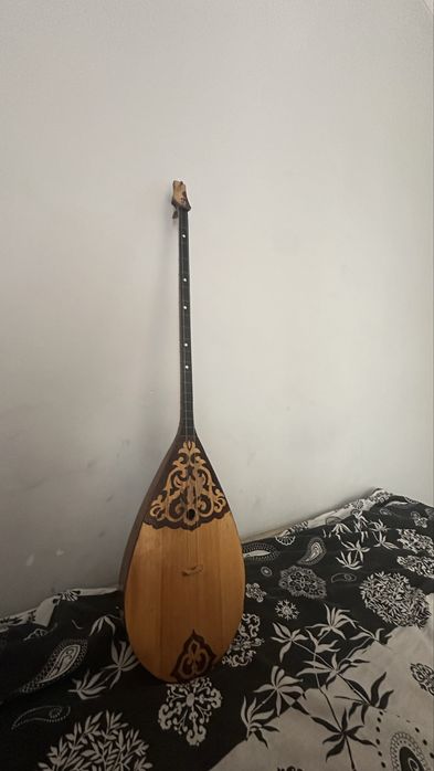 Домбыра сатылады