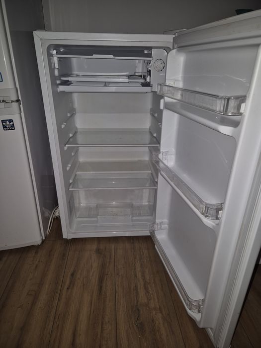 VAND doua frigidere, Whirlpool si Select