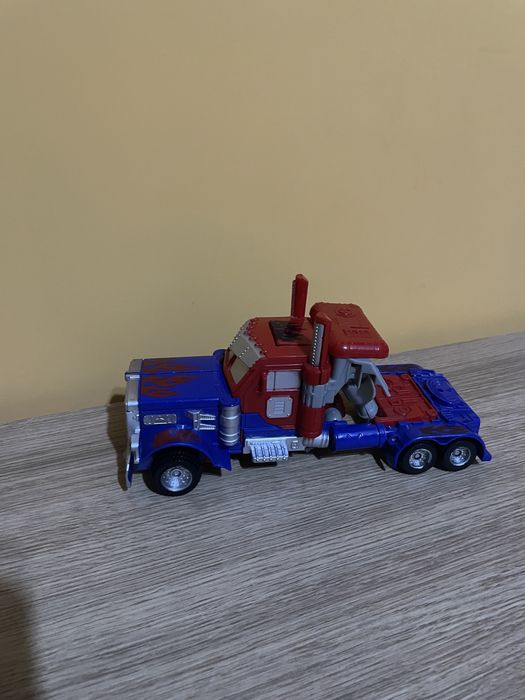 Играчка transformers - Optimus Prime