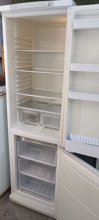 Продам холодильник Индезит