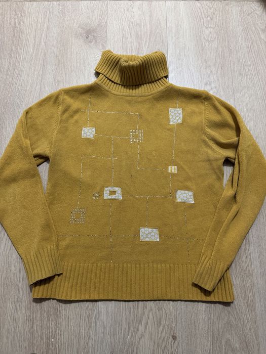 Кофта на замке женская