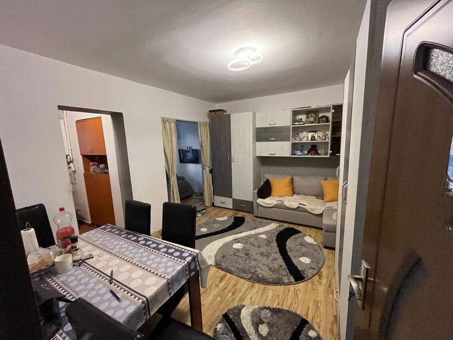 Inchiriez garsoniera