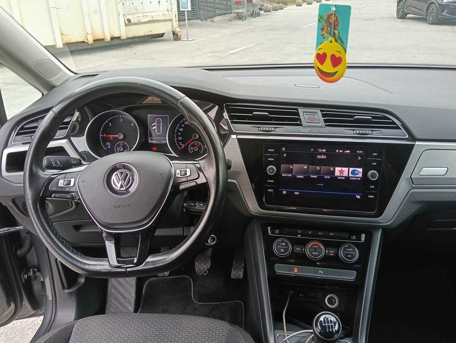 VOLKSWAGEN Touran 2019 — imagine 4
