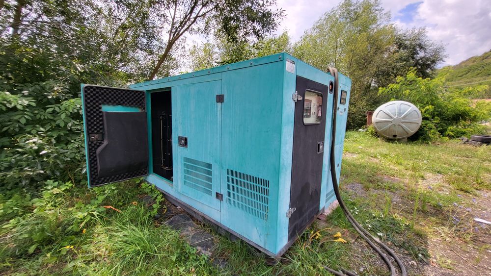 Vând generator cu automatizare Deutz