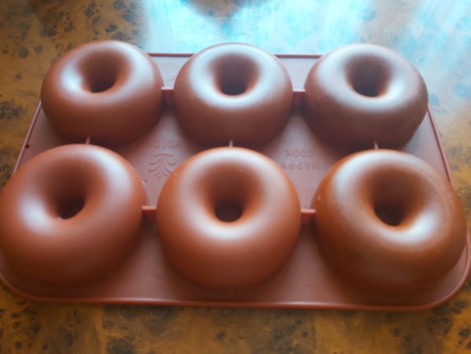 Продам силиконовые формы для теста и шоколада.Цены разные.