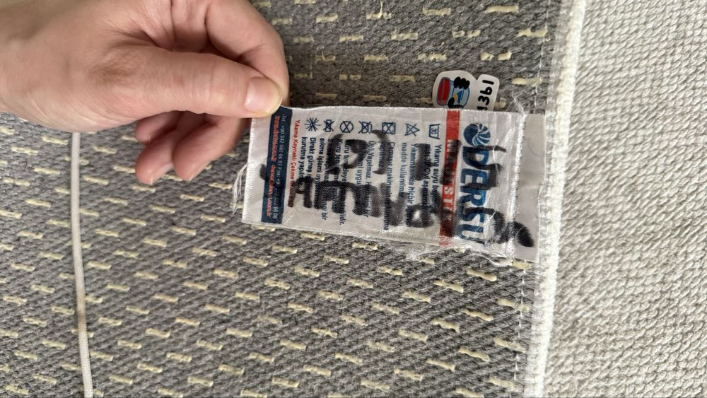 Отдам два ковра